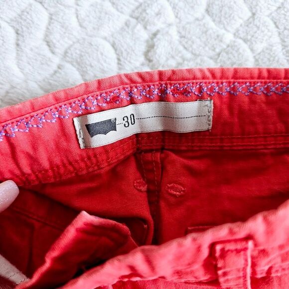 Levis watermelon red shorts 30 - Picture 4 of 9